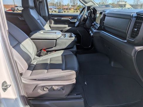 Used 2025 GMC Sierra 1500 SLT image 36