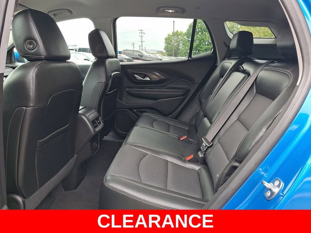 Used 2024 GMC Terrain SLT AWD/4WD image 10