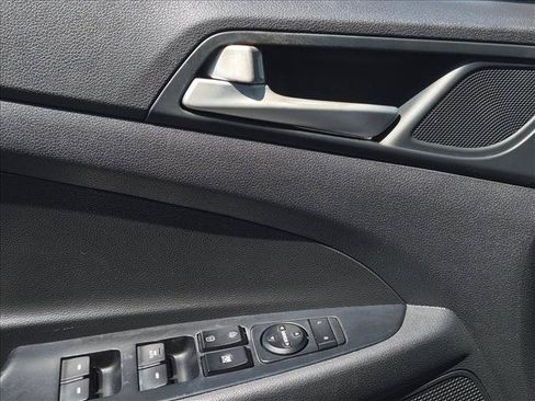 Used 2021 Hyundai Tucson Value FWD image 2