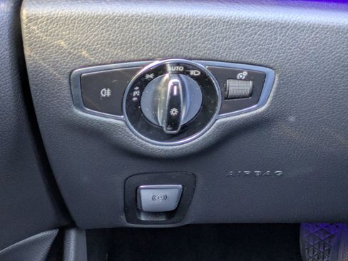 Used 2022 Mercedes-Benz E 350 Sedan image 17