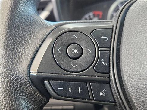 Used 2022 Toyota Corolla LE image 17