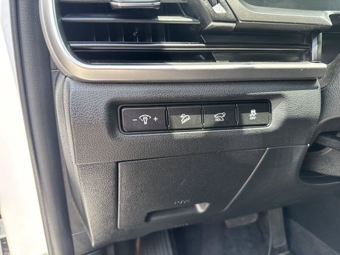 Used 2025 Kia Telluride S FWD image 13