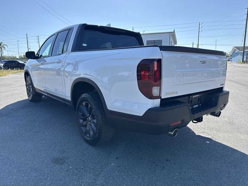 Used 2025 Honda Ridgeline Sport image 4