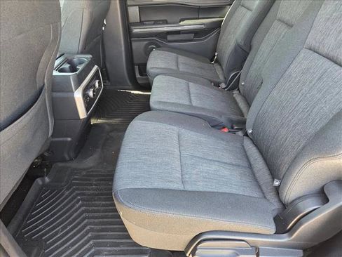 Used 2022 Ford Expedition XLT image 18