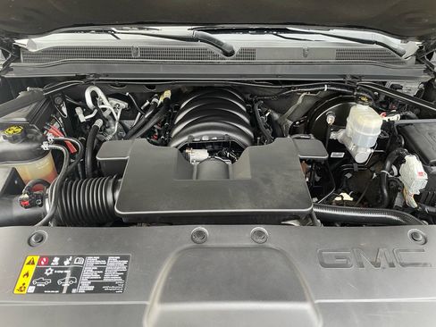 Used 2020 GMC Yukon SLT w/ Graphite Performance Edition image 10