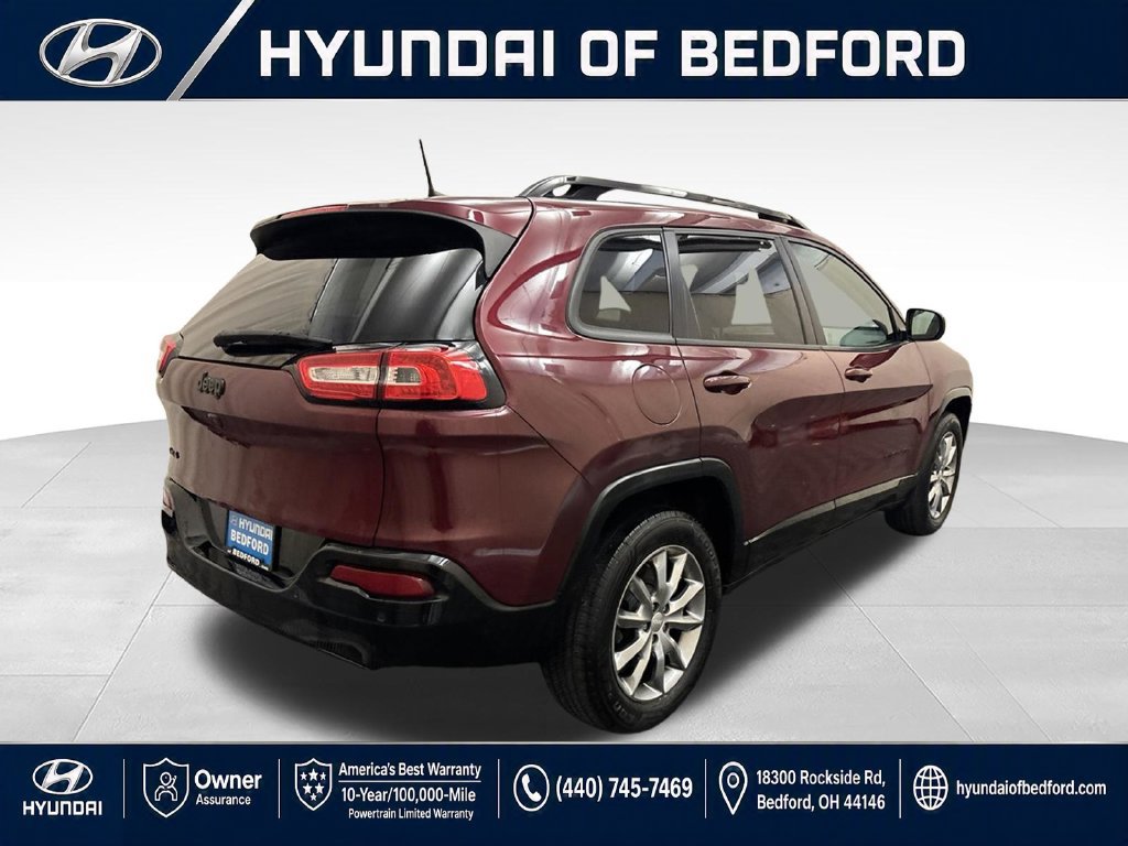 Used 2018 Jeep Cherokee Latitude AWD/4WD image 7