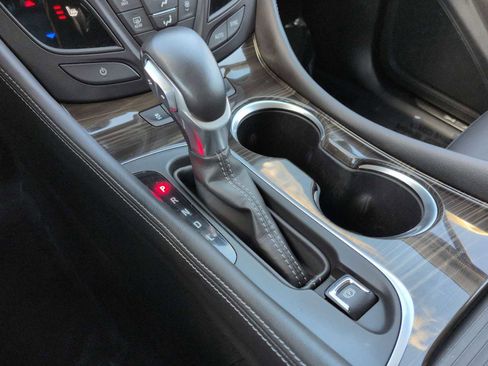 Used 2019 Buick Envision Essence w/ LPO, Interior Luxury Package image 33