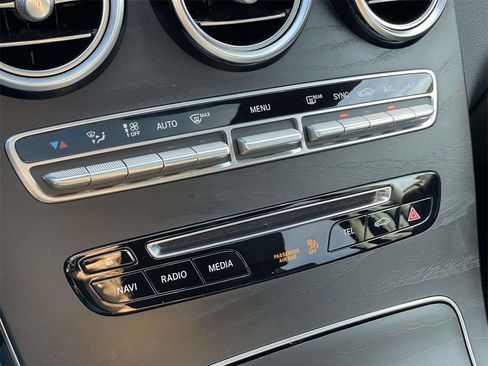 Used 2019 Mercedes-Benz GLC 300 4MATIC Coupe image 17