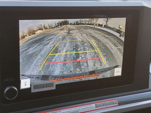 Used 2025 Toyota Tacoma SR5 image 12