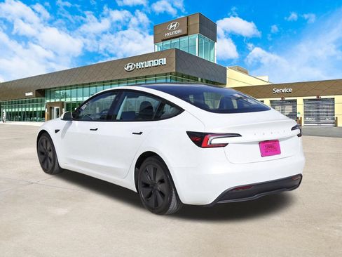 Used 2024 Tesla Model 3 Standard Range RWD image 8