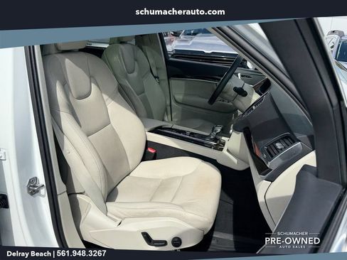 Used 2019 Volvo XC90 T6 Momentum AWD/4WD image 18