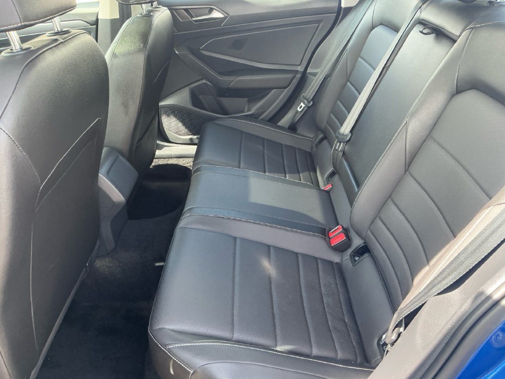 Used 2024 Volkswagen Jetta SE FWD image 22