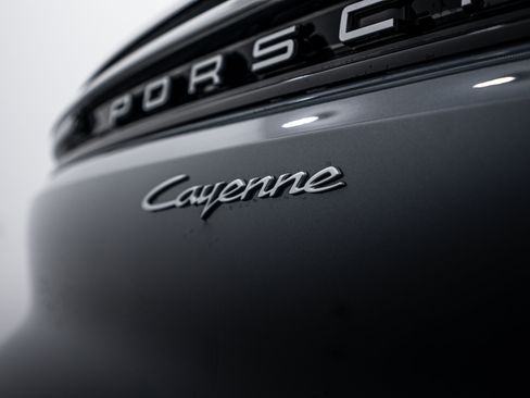 Certified 2026 Porsche Cayenne AWD/4WD image 26