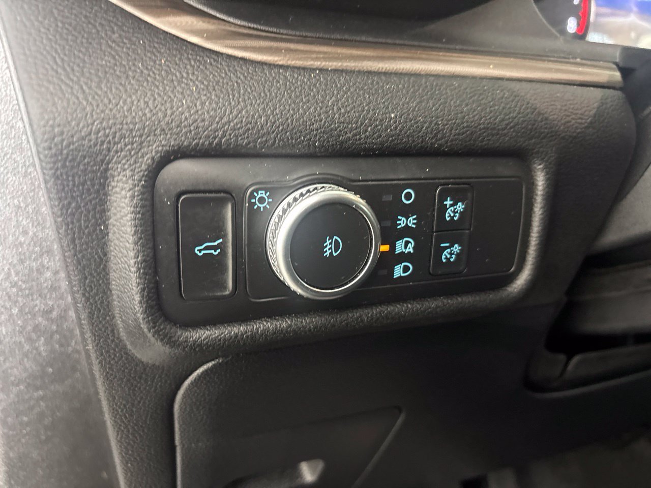 Used 2022 Ford Explorer Limited AWD/4WD image 8