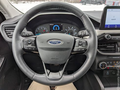 Used 2022 Ford Escape SE w/ SE Sport Appearance Package image 20