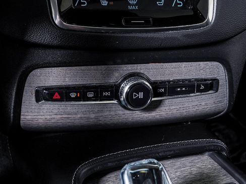 Used 2021 Volvo XC90 T8 Inscription image 24