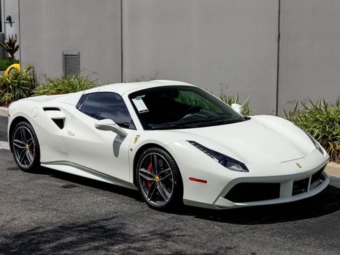 Used 2019 Ferrari 488 Spider RWD image 7