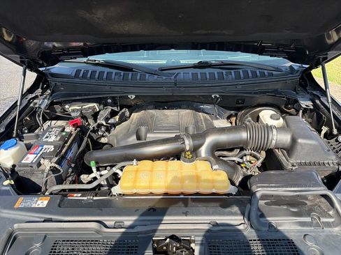 Used 2019 Ford Expedition Platinum RWD image 23