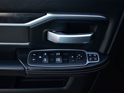 Used 2024 RAM 2500 Big Horn image 17