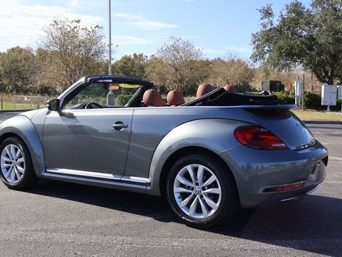 Used 2017 Volkswagen Beetle 1.8T Classic image 6