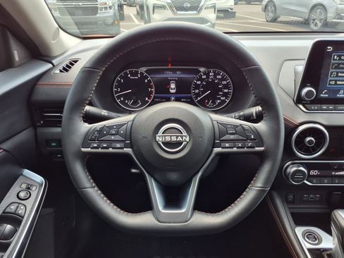 Used 2024 Nissan Sentra SR w/ SR Premium Package image 14