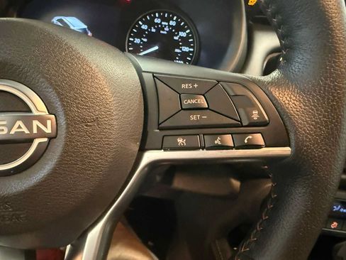 Used 2023 Nissan Kicks SR w/ SR Premium Package FWD image 30