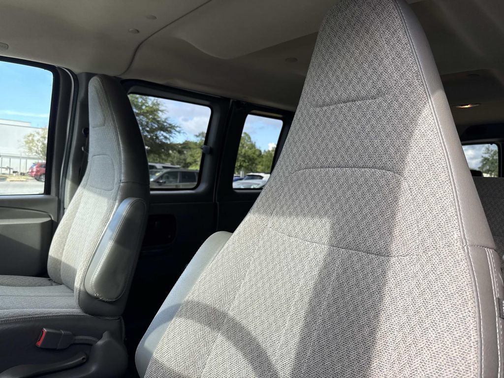 Used 2016 Chevrolet Express 3500 LT w/ LT Preferred Equipment Group RWD image 20
