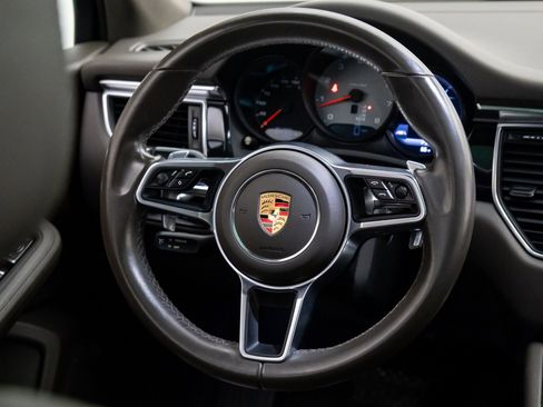 Used 2017 Porsche Macan S image 11