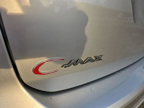 Used 2017 Ford C-MAX SE image 10