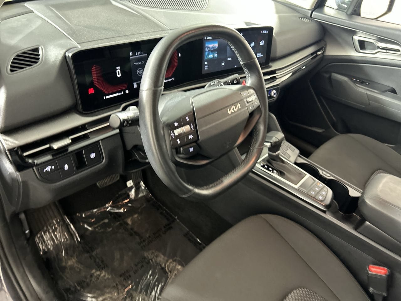 Used 2026 Kia Sportage LX FWD image 12