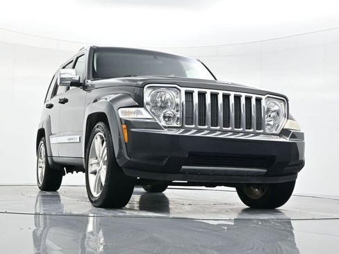 Used 2011 Jeep Liberty Sport image 43