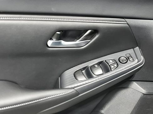 New 2025 Nissan Sentra SV image 18