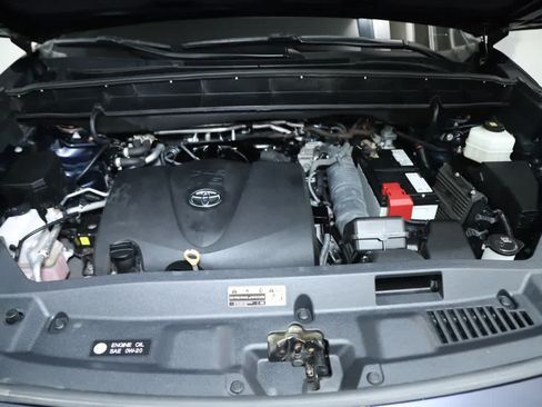 Used 2022 Toyota Highlander Limited AWD/4WD image 45