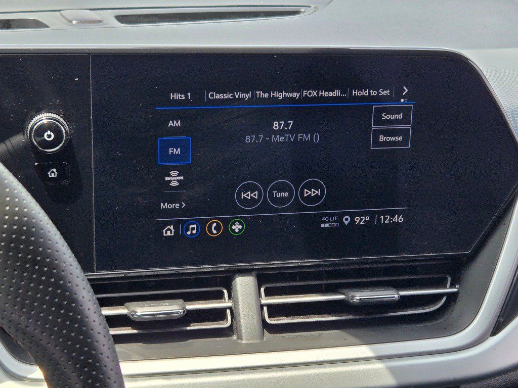 Used 2025 Chevrolet Trax RS FWD image 22
