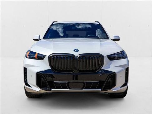 Used 2026 BMW X5 xDrive50e w/ M Sport Package AWD/4WD image 2