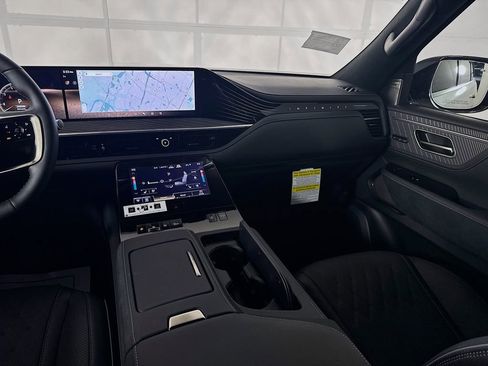 New 2026 INFINITI QX80 Autograph w/ Premium Cargo Package image 28