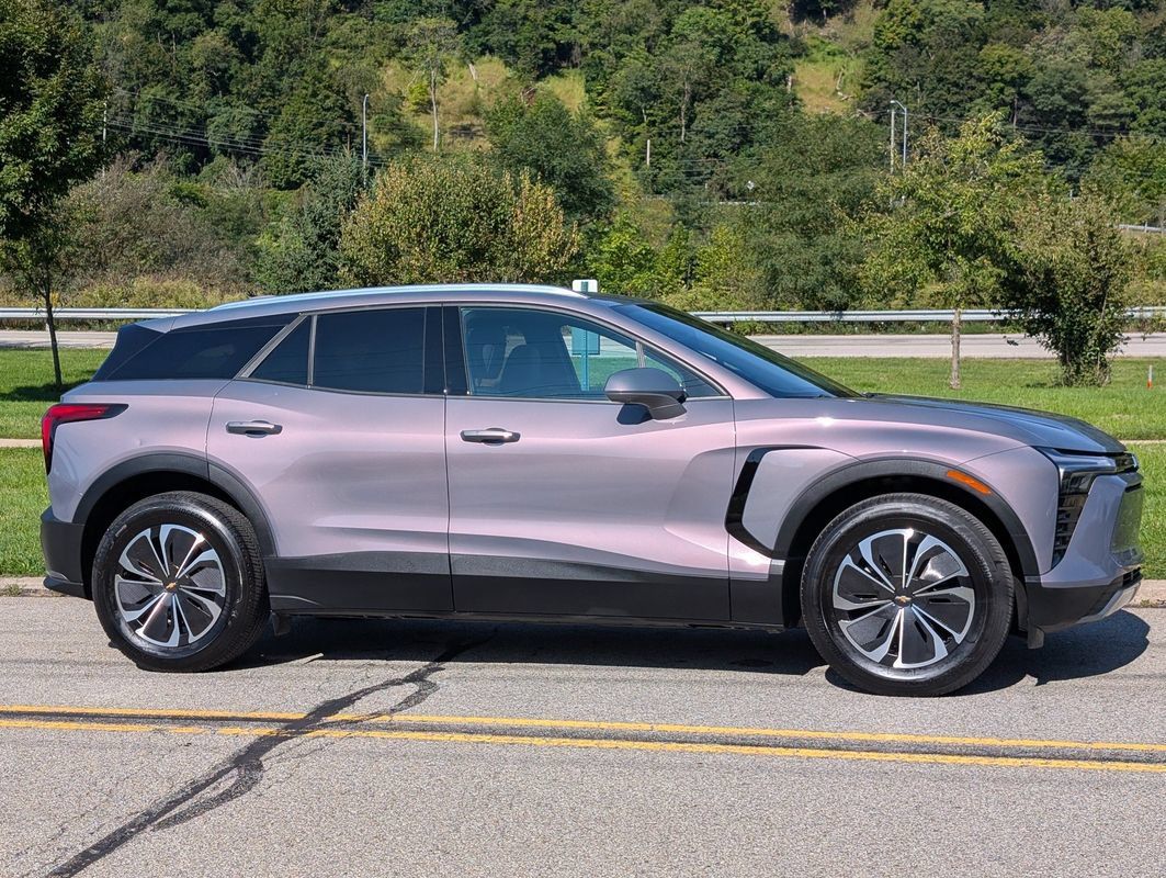 Used 2024 Chevrolet Blazer EV LT AWD/4WD image 5