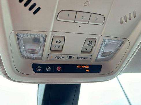 Used 2019 Cadillac XT5 Luxury FWD image 12