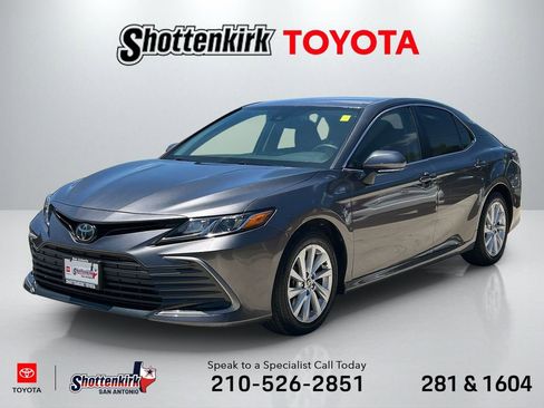 Used 2023 Toyota Camry LE w/ Convenience Package FWD image 1