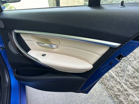 Used 2017 BMW 330i xDrive Sedan AWD/4WD image 13