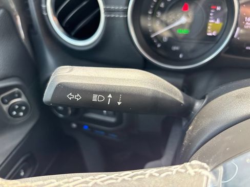Used 2023 Jeep Wrangler Unlimited Sahara AWD/4WD image 63