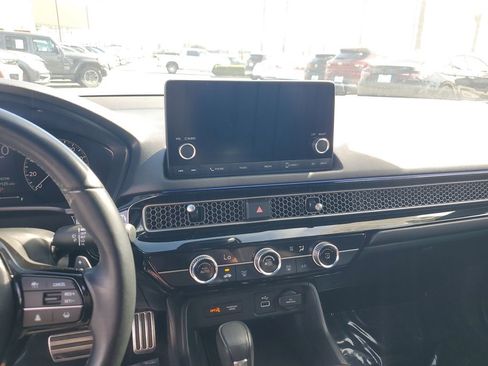 Used 2024 Honda Civic Sport image 25