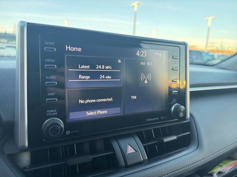 Used 2019 Toyota RAV4 XLE image 12