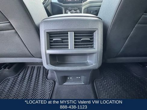 Used 2022 Volkswagen Atlas Cross Sport SE w/ Panoramic Sunroof Package image 13