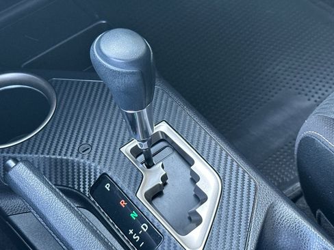 Used 2013 Toyota RAV4 XLE image 18