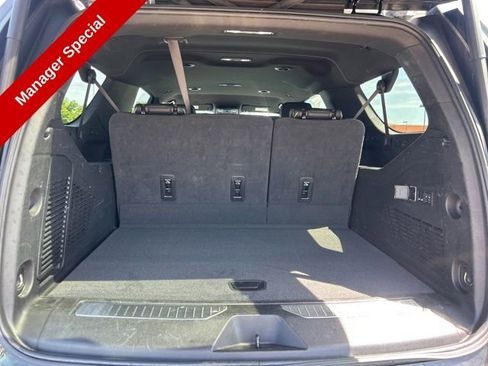 Used 2024 Chevrolet Suburban Premier AWD/4WD image 30