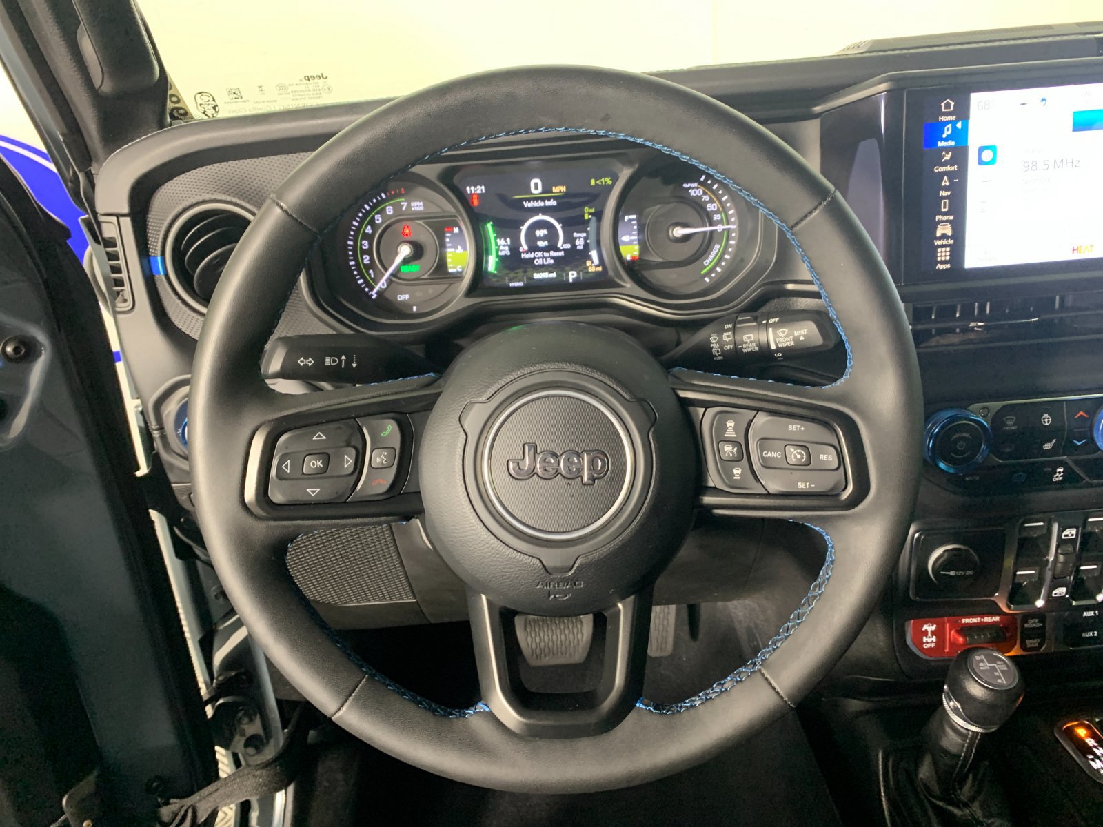 Used 2024 Jeep Wrangler Unlimited Rubicon 4xe w/ Technology Group AWD/4WD image 21