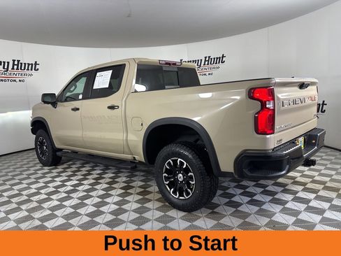Used 2022 Chevrolet Silverado 1500 ZR2 image 7