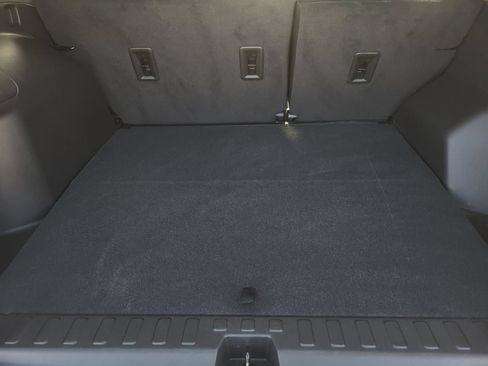 Used 2024 Chevrolet Equinox LS w/ Driver Confidence II Package FWD image 10