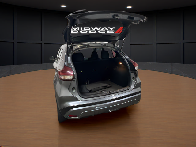 Used 2023 Nissan Kicks S FWD image 7